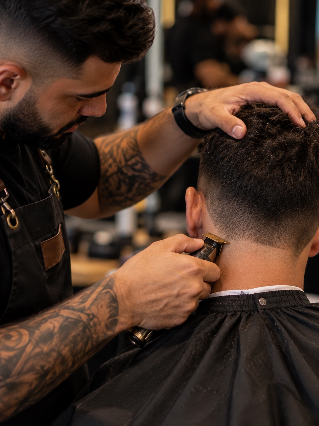 Acabamento de corte com máquina de precisão